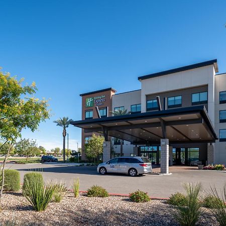 Holiday Inn Express & Suites - Gilbert - Mesa Gateway Airport エクステリア 写真